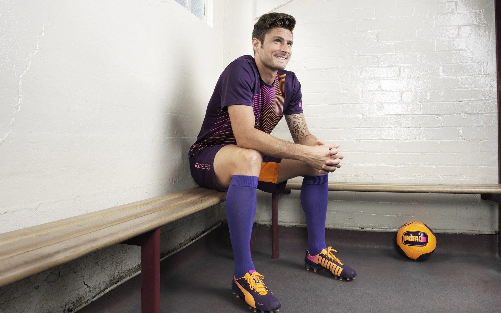 拜仁德国杯迎战低级别球队,44场42晋级的传奇纪录能否延续?