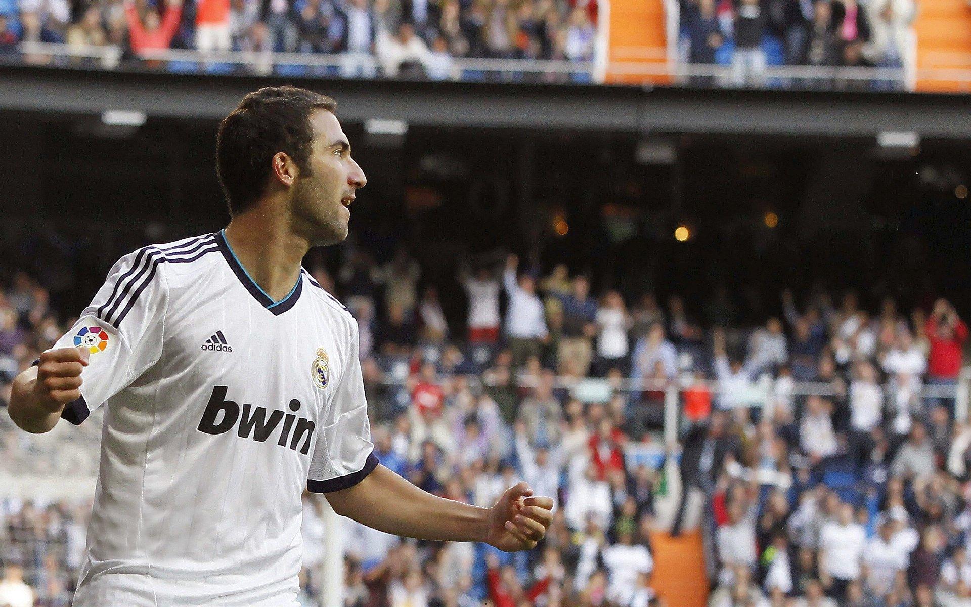 斯洛特赛后坦言球队韧性成长,以往这样的比赛我们可能会输,但今天至少拿到1分